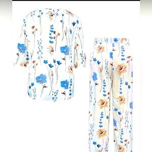 NWOT Day or Evening lounge set.